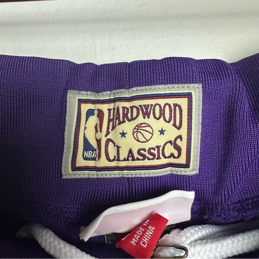 NBA X BODEGA WORLDWIDE RESPECT LAKERS SHORTS - Picture 8 of 12